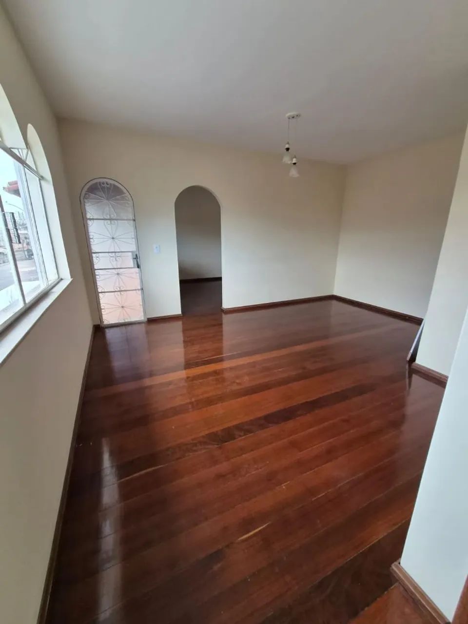 Excelente casa em bairro próximo a área central da cidade