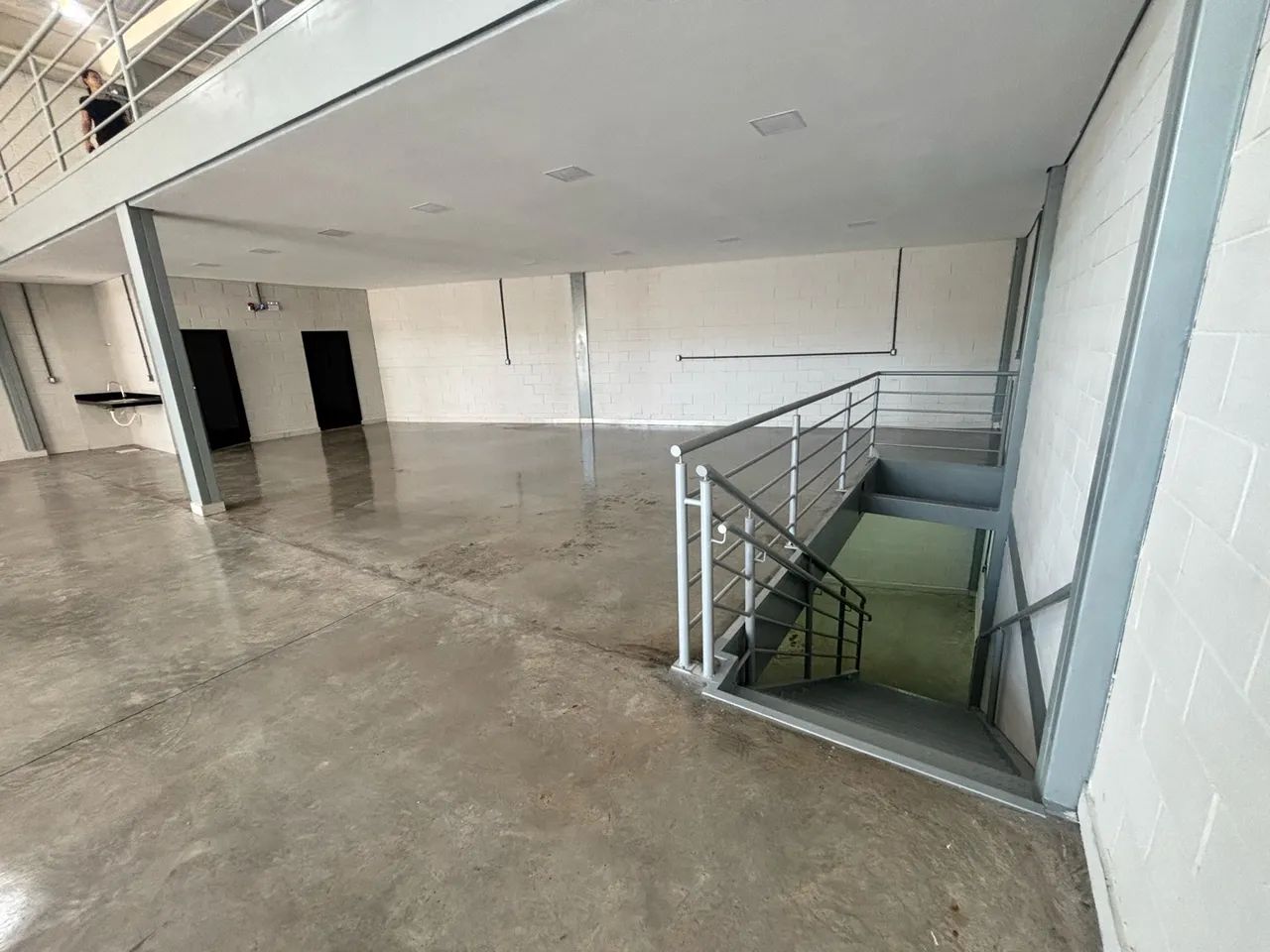 Galpão 480 m², para alugar. Mezanino e subsolo - Foto 4