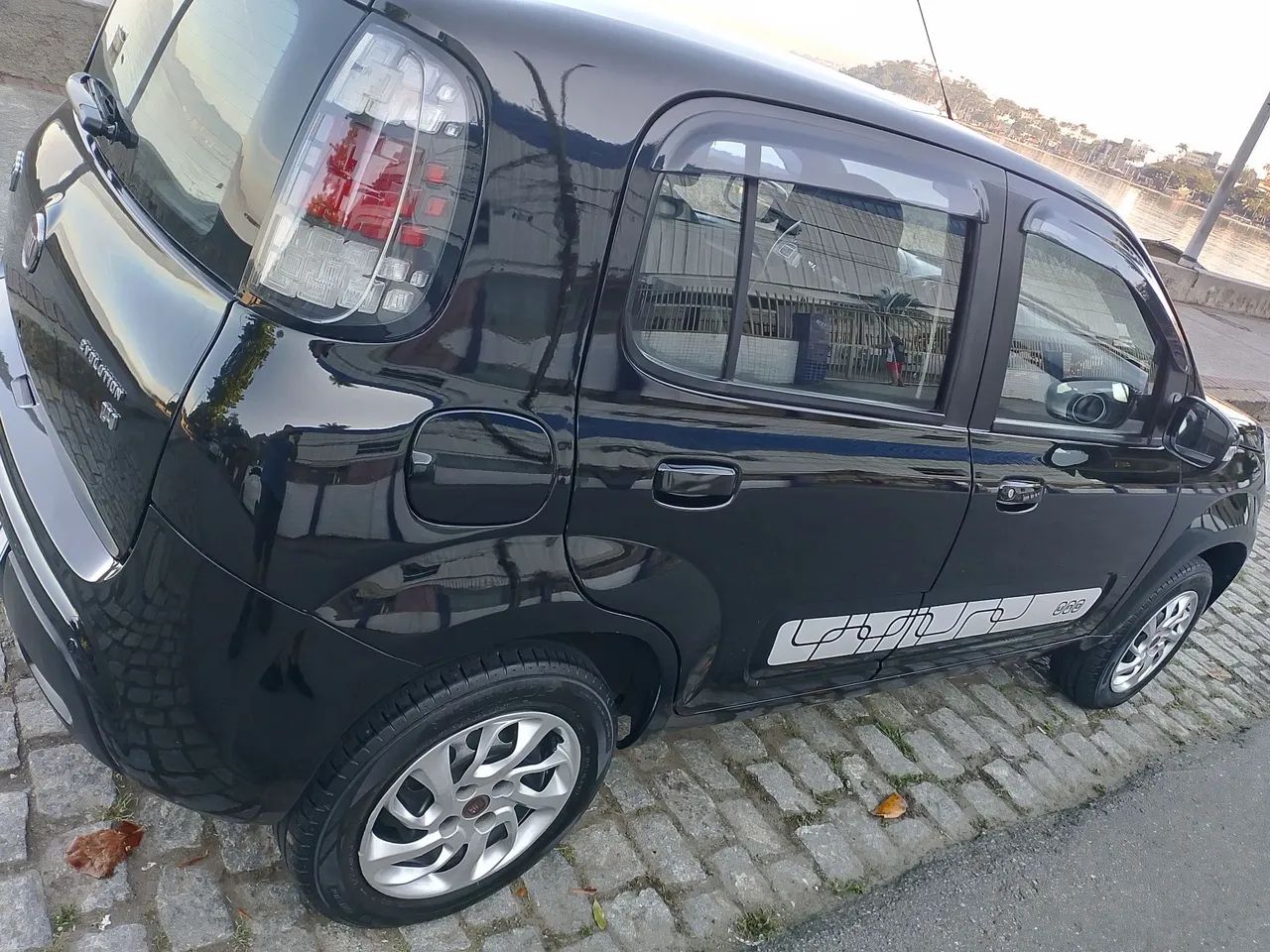 Fiat Uno Evolution 1.4 Fire Flex 8V 5P 2015 - Foto 4