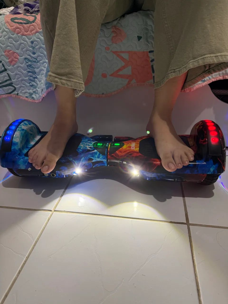 Skate Eletrico Hoverboard 6,5 Polegadas - Conexao Bluetooth e LEDs - Foto 2