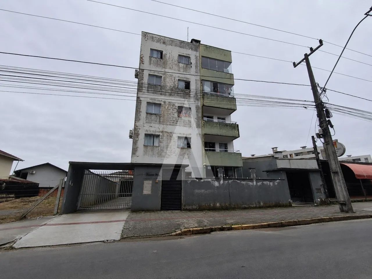 APARTAMENTO 02 DORMITÓRIOS, ESPINHEIROS