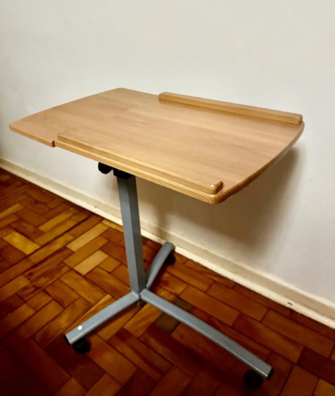 Oferta Mesa Notebook ajustável com tampo reclinável marca Vedor modelo vextable - Foto 4