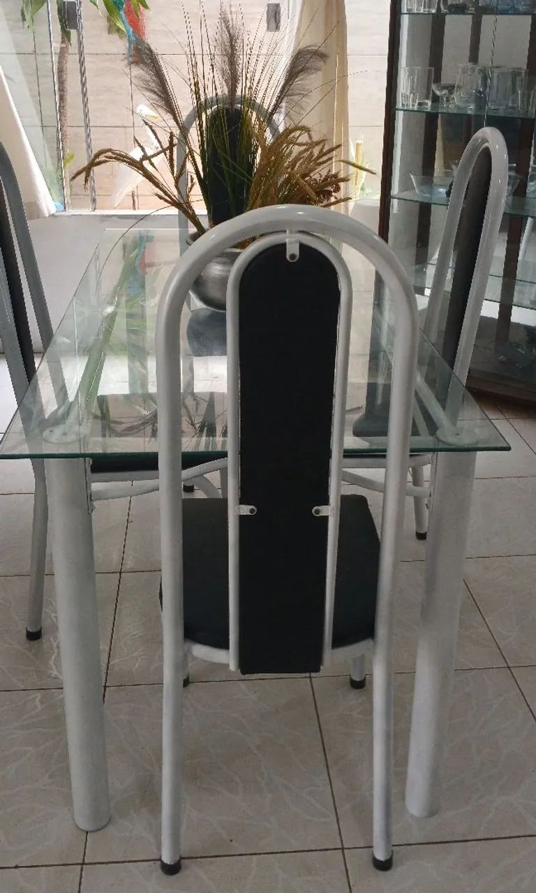Mesa de Vidro com 4 Cadeiras  - Foto 5