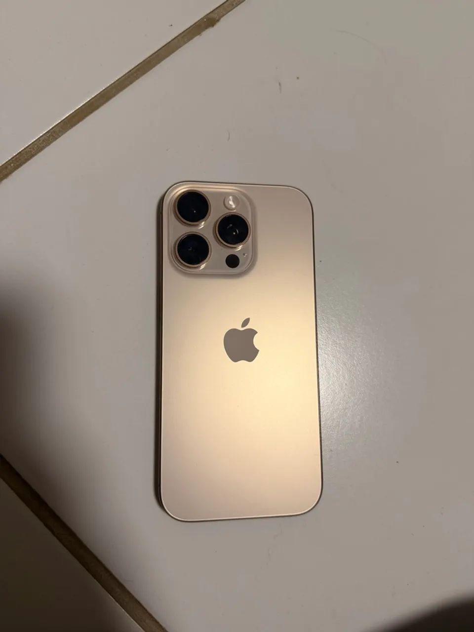 iPhone 16 pro - Foto 2