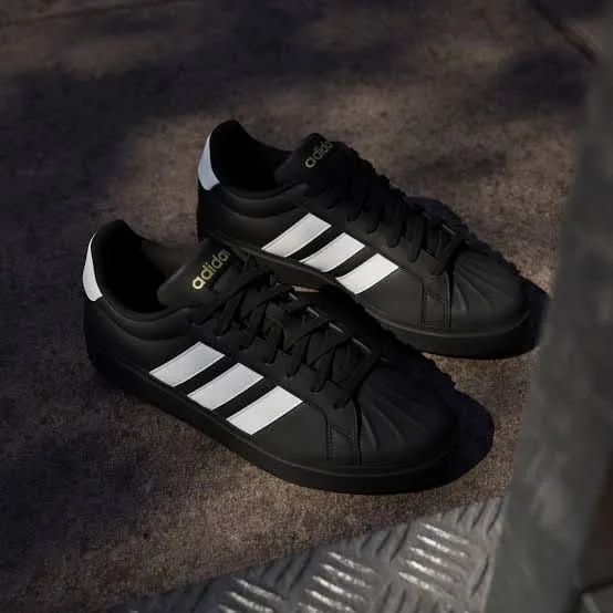 Tênis adidas original 41 na caixa!  - Foto 2