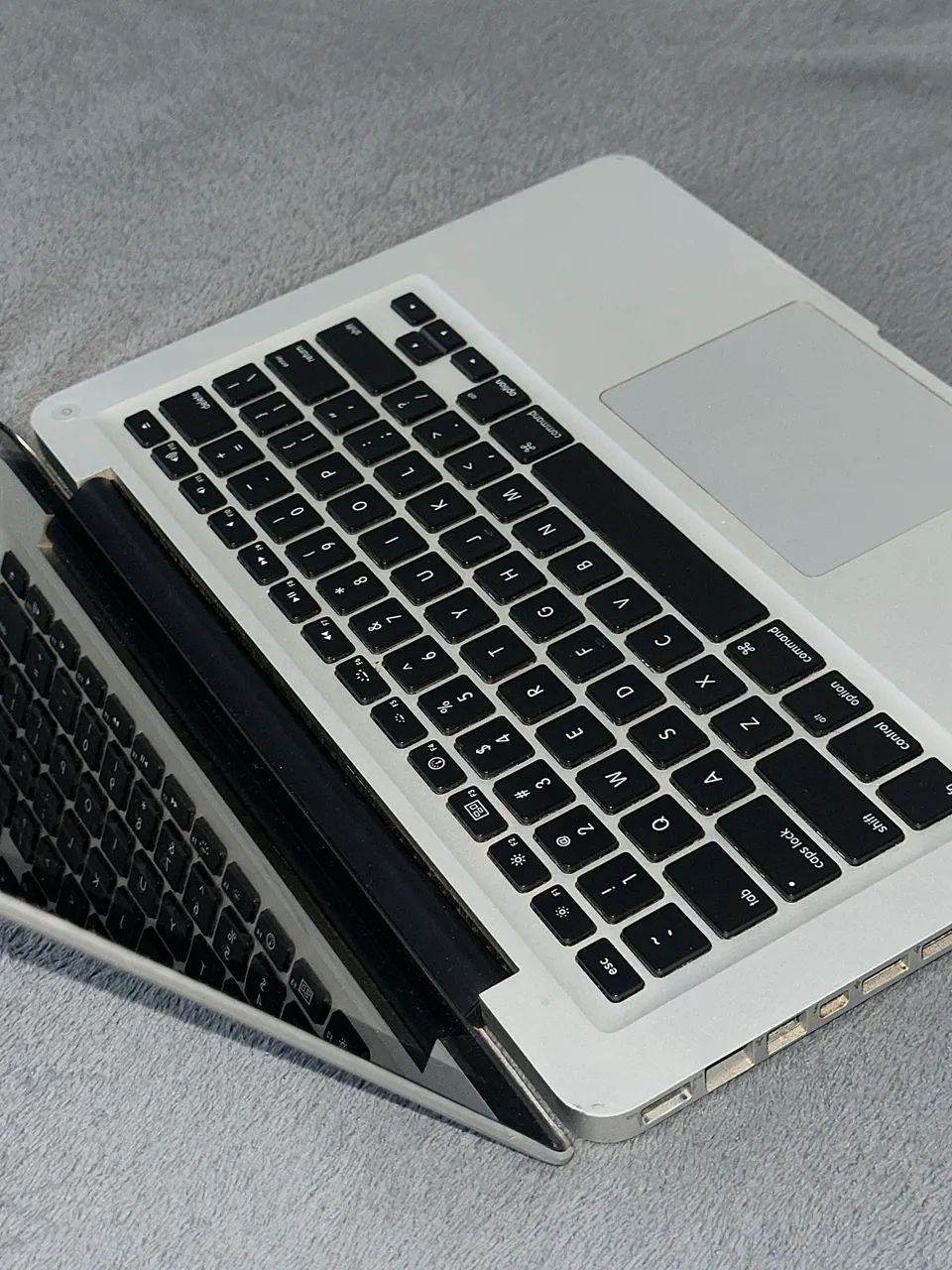 MacBook Pro 13 2011 | 16GB RAM | SSD | Excelente Estado - Foto 2