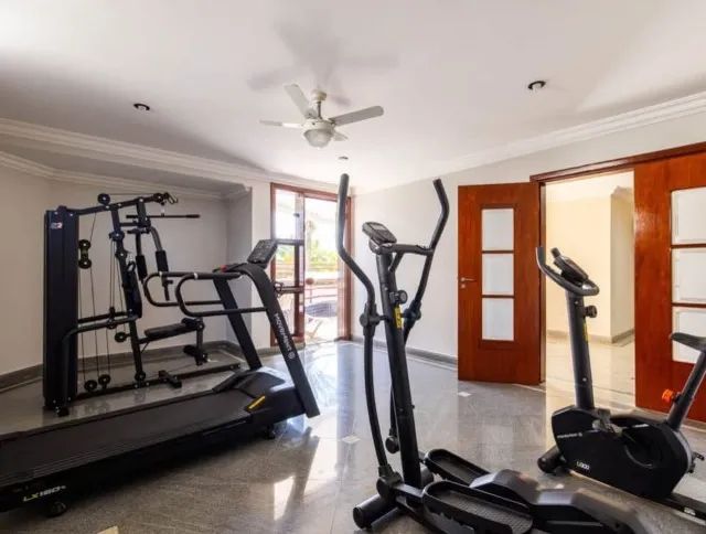 Vendo apartamento 3 suítes + 1 quarto + 5 banheiros - Foto 3