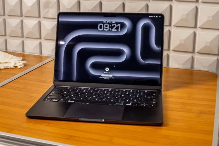 MacBook Air M5 PRETO (Midnight)