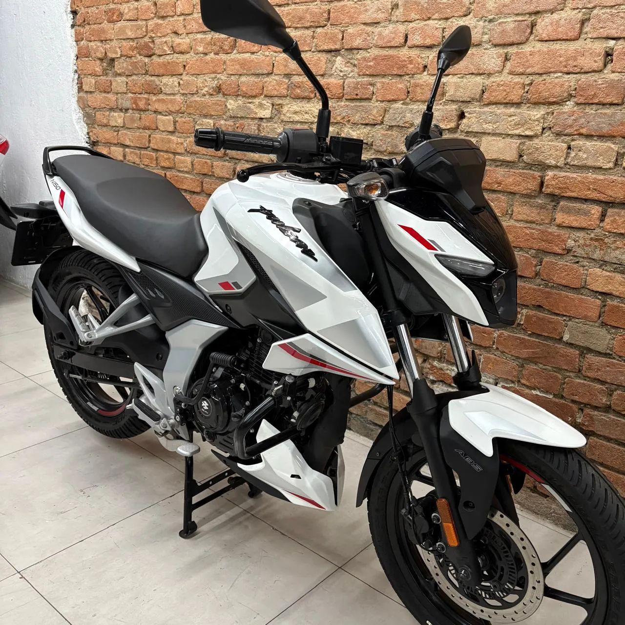 Bajaj PULSAR N150 - Foto 2