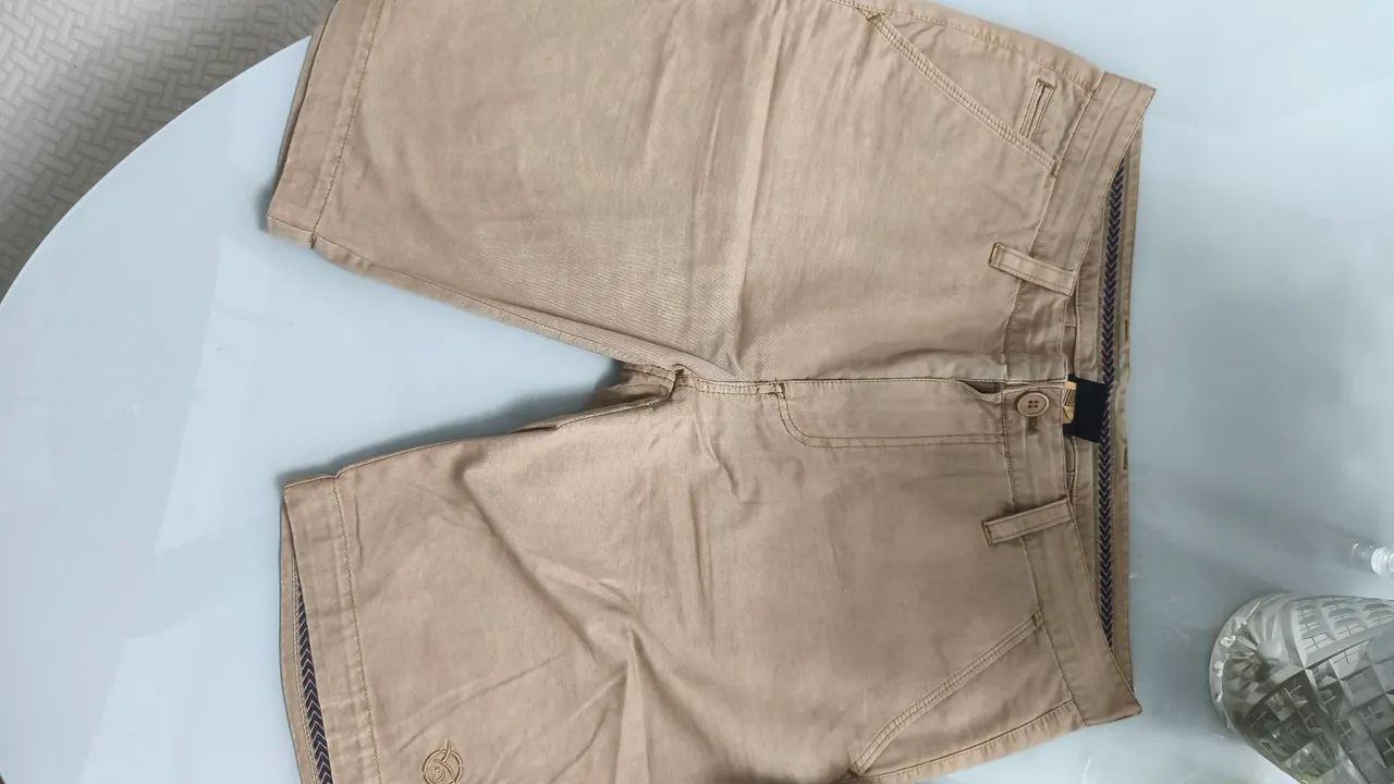04 bermudas e 01 calça jeans Tam. 42 - Foto 3