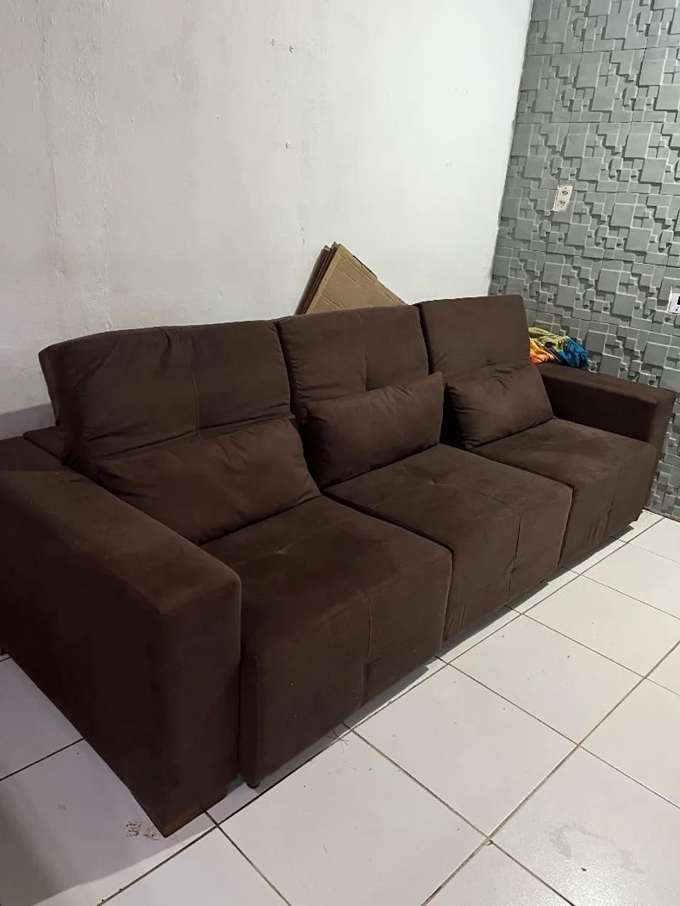 Vendo Sofá retrátil, reclinavel recém reformado  - Foto 2