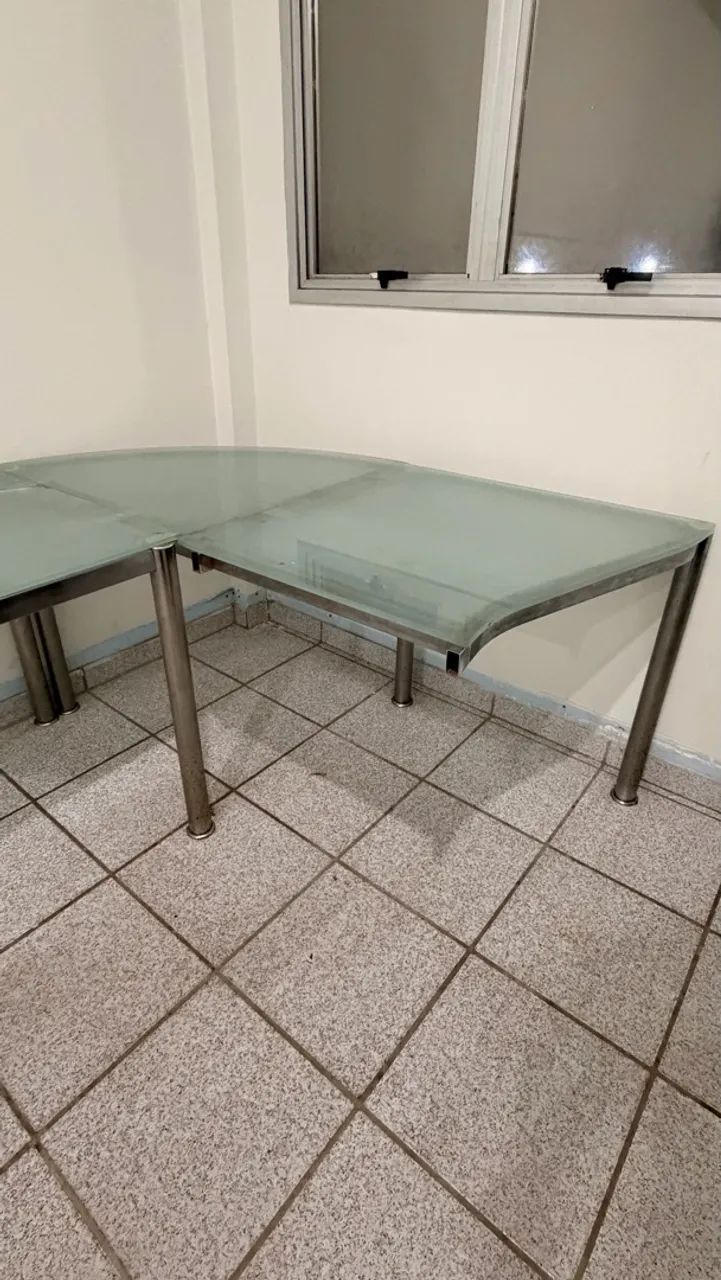 Mesa de alumínio com tampo de vidro - Foto 3