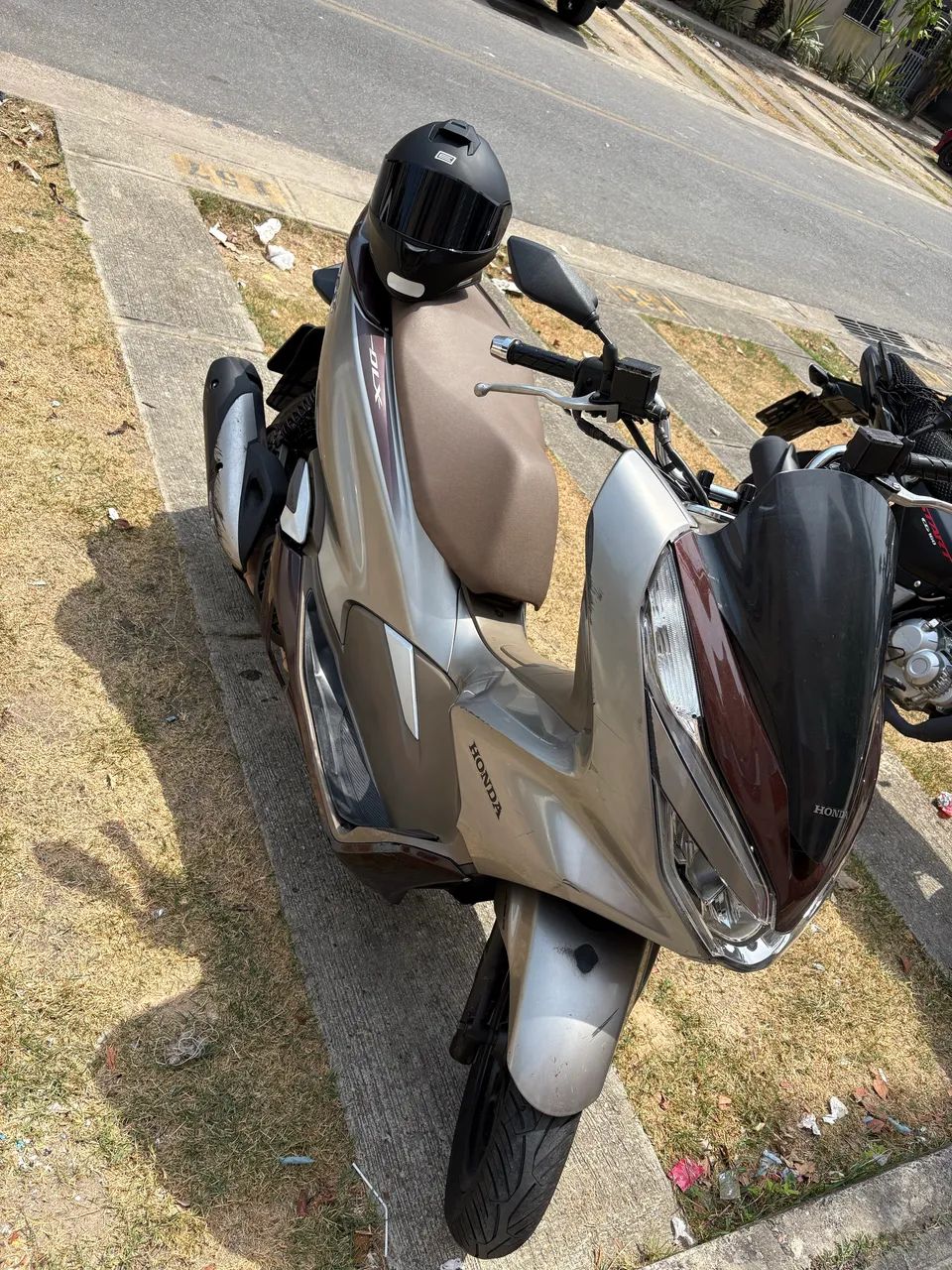 VENDO PCX ANO 2022 - Foto 2