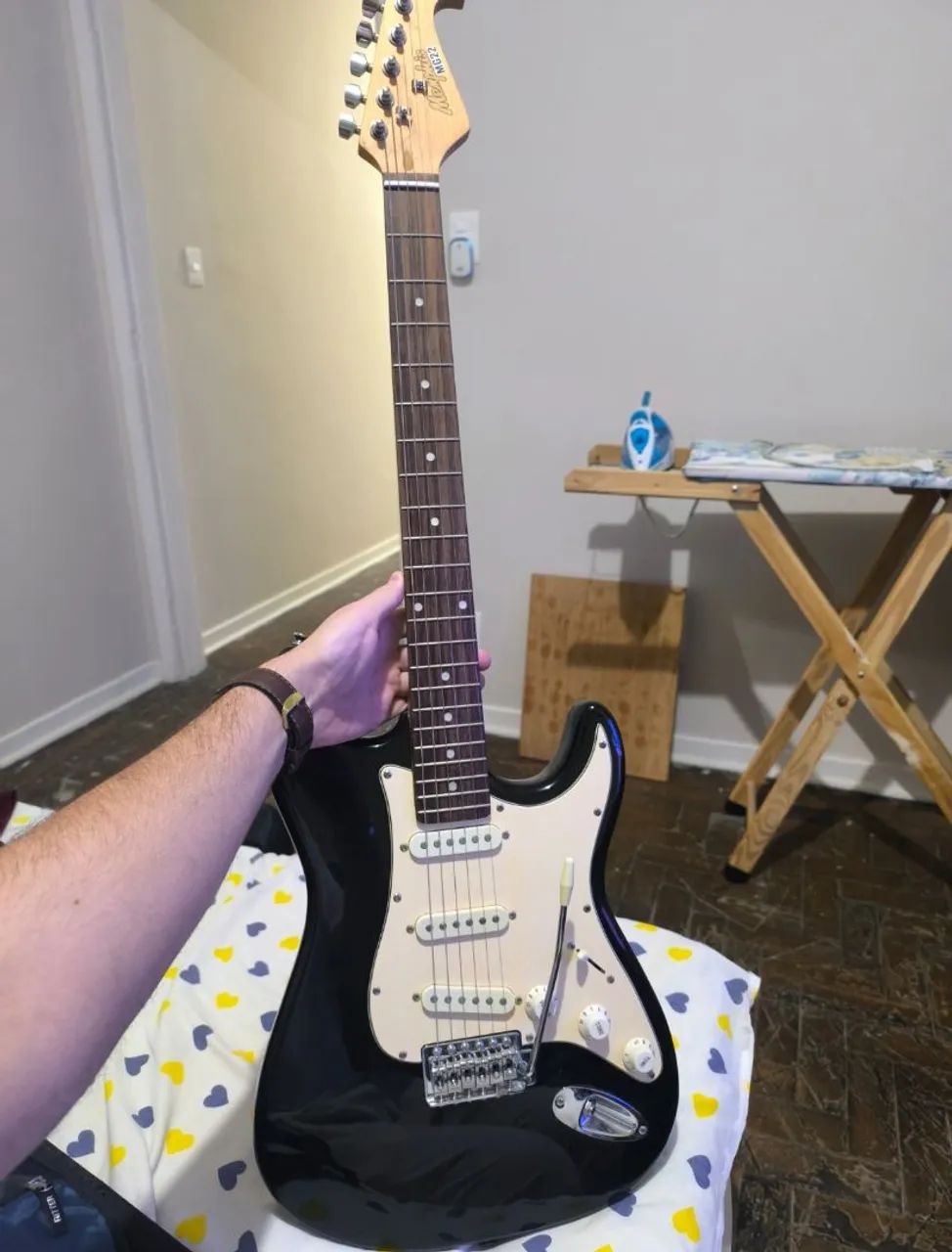 Guitarra Memphis mg22 (NOVA)