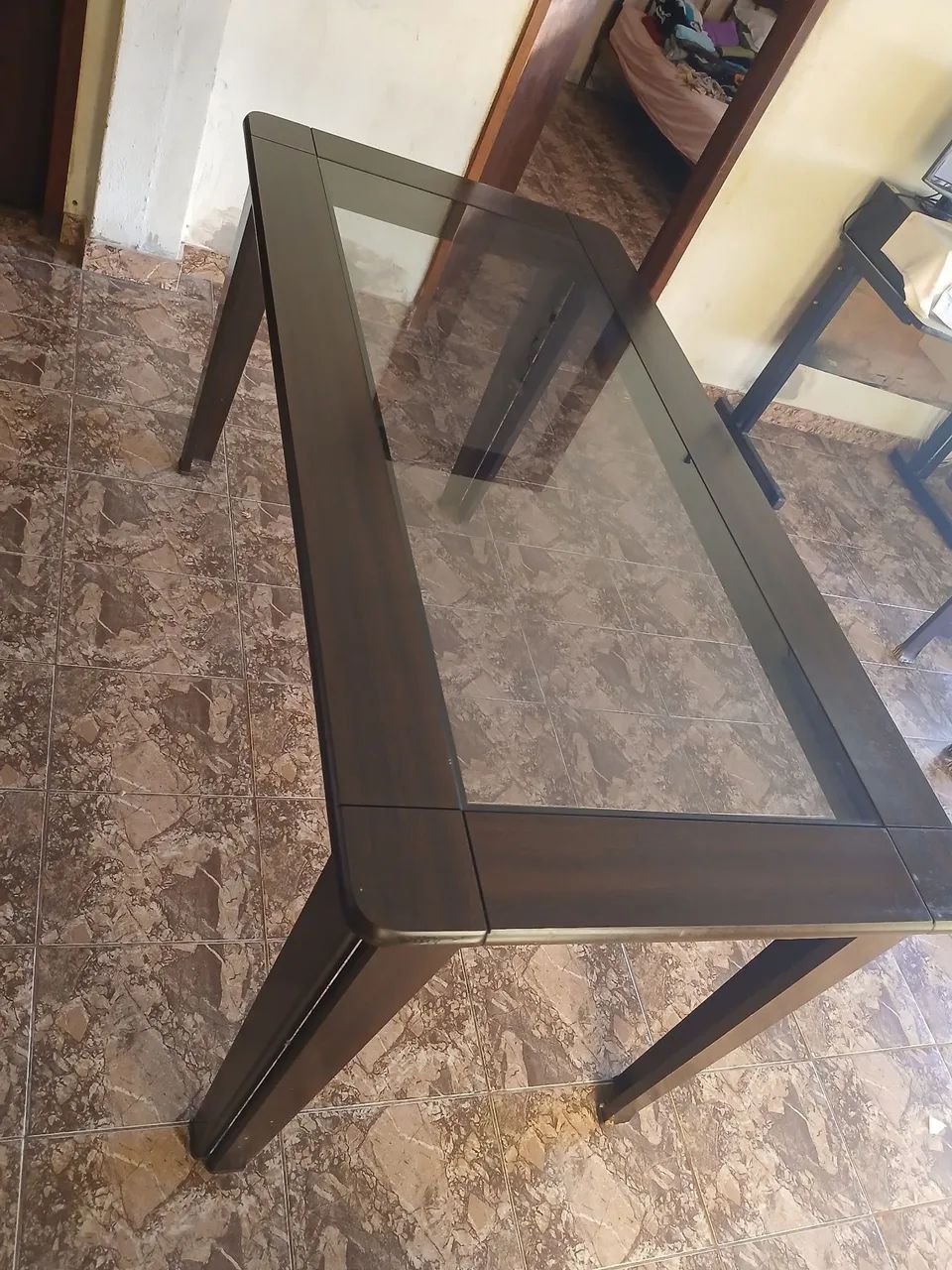 MESA DE MADEIRA COM TAMPO DE VIDRO - Foto 3