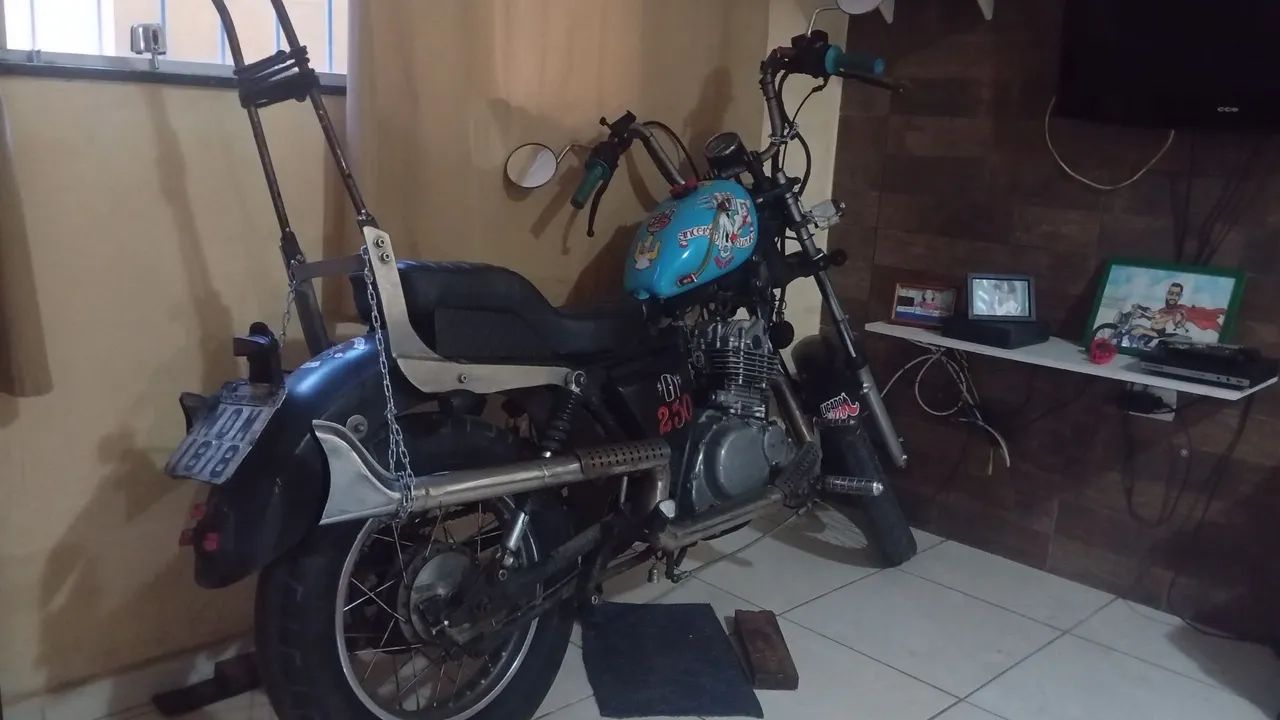 Vendo Intruder 250 customizada - Foto 5
