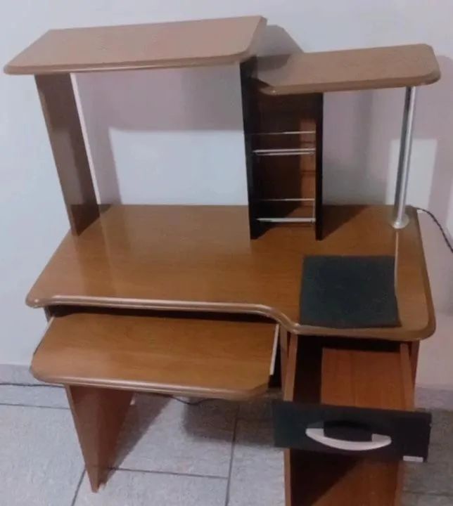Vende-se uma Escrivaninha  - Foto 2
