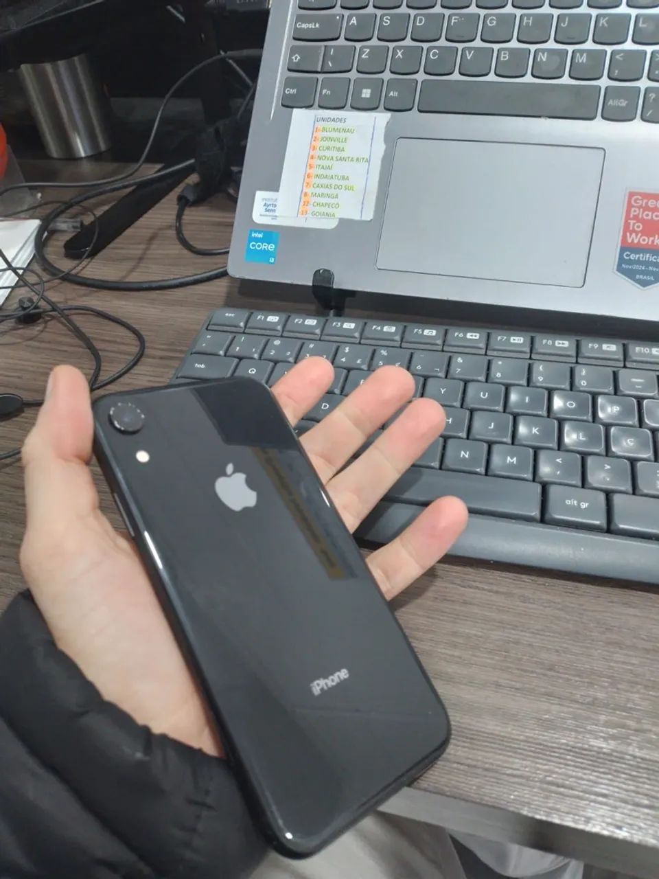 iPhone XR 128gb PRETO  - Foto 2