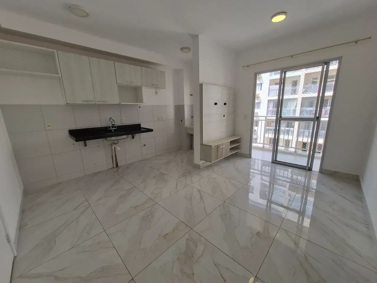 ALUGO APARTAMENTO COM 2 QUARTOS NO PLENO JARACATY