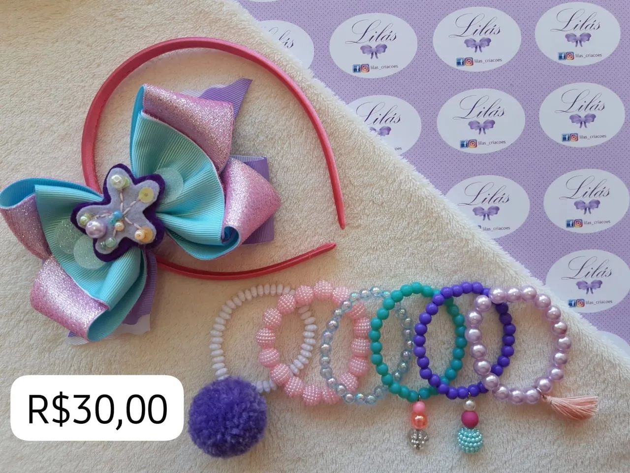 Kit Laço temático e pulseiras
