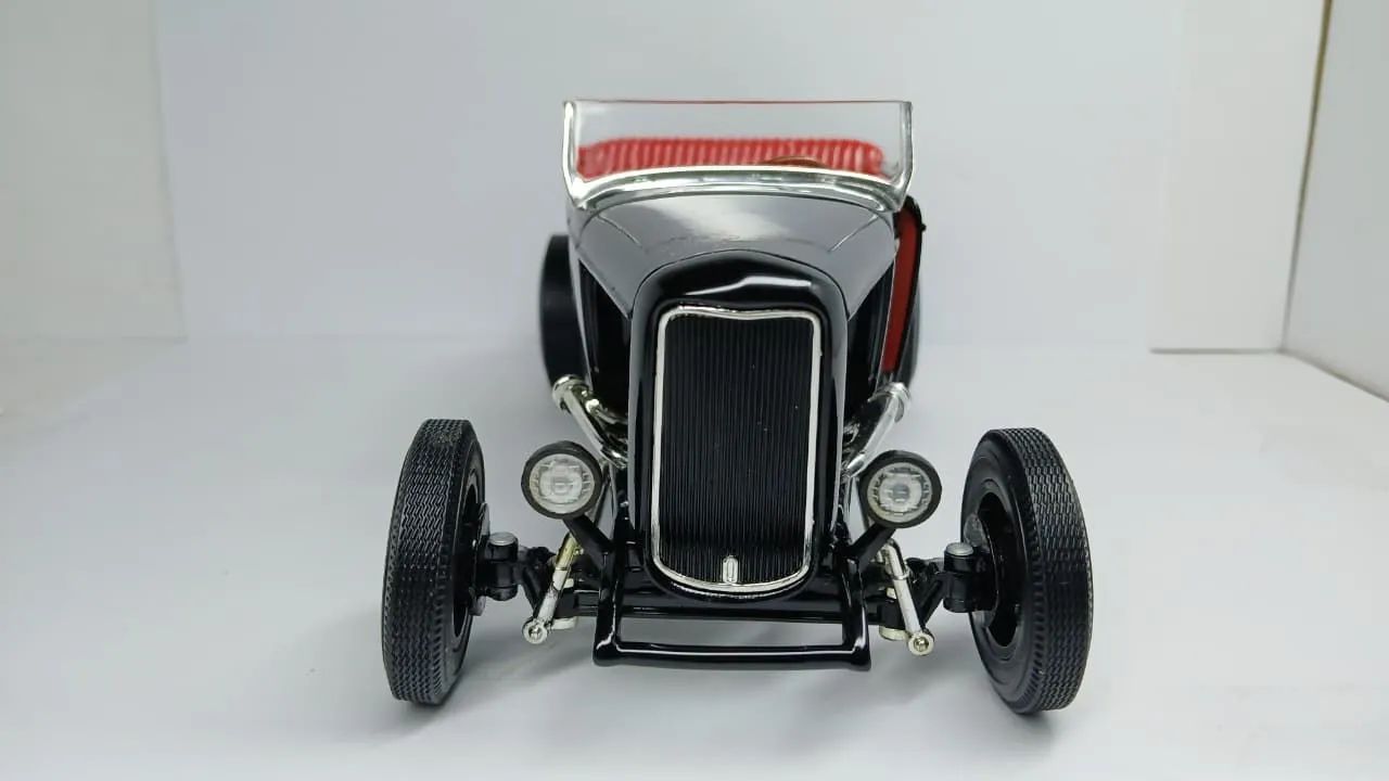ミニカー [ERTL Collectibles] '32 Ford Street Rod Miniatura Ford Street Rod 32 1/18 - Hobbies e coleções - Vila