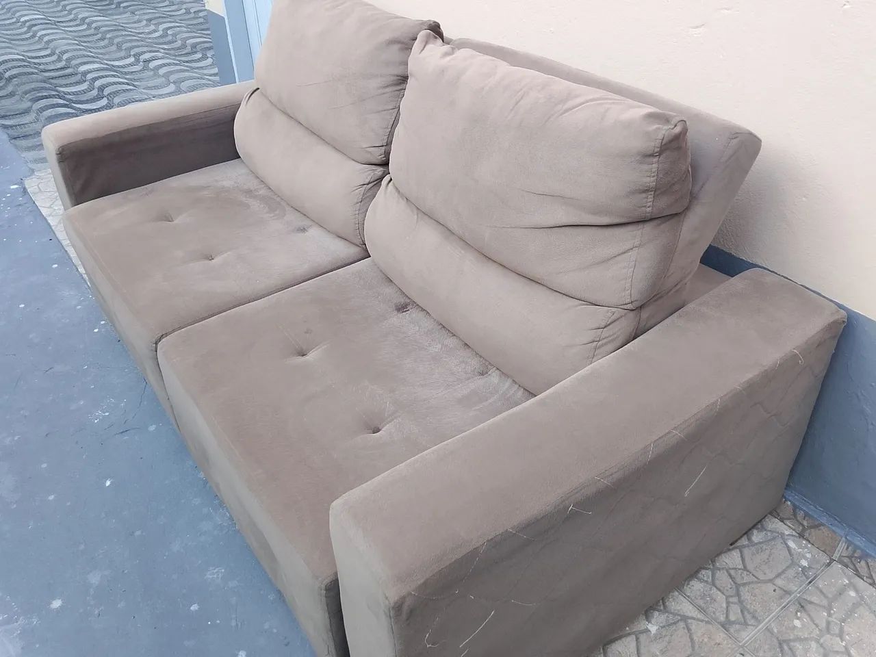 Sofá Extensível Suede Cinza 2 Lugares - Retirada no Japiim