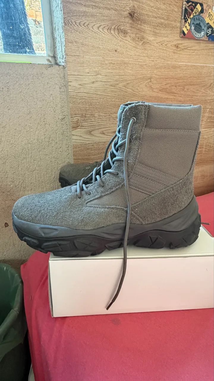 Bota em couro ZARA 