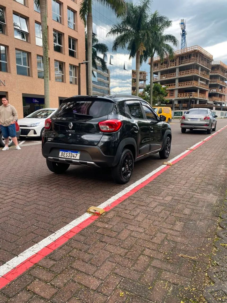 Renault Kwid Outsider 1.0 Flex 12V 5P Mec. 2021 - Foto 4