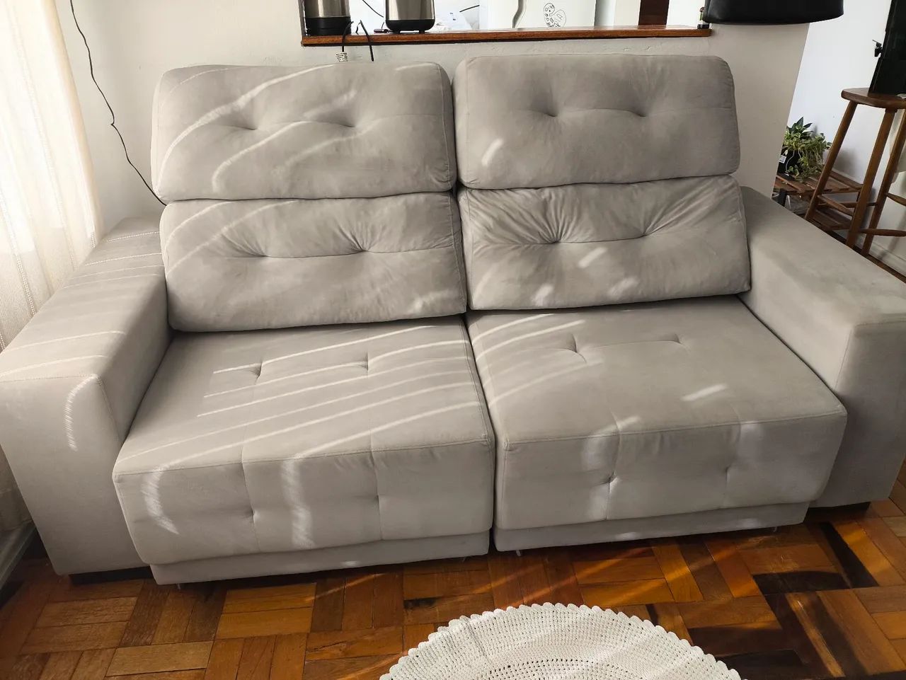 Sofá retrátil e reclinável de 2,10 m - seminovo. - Foto 5