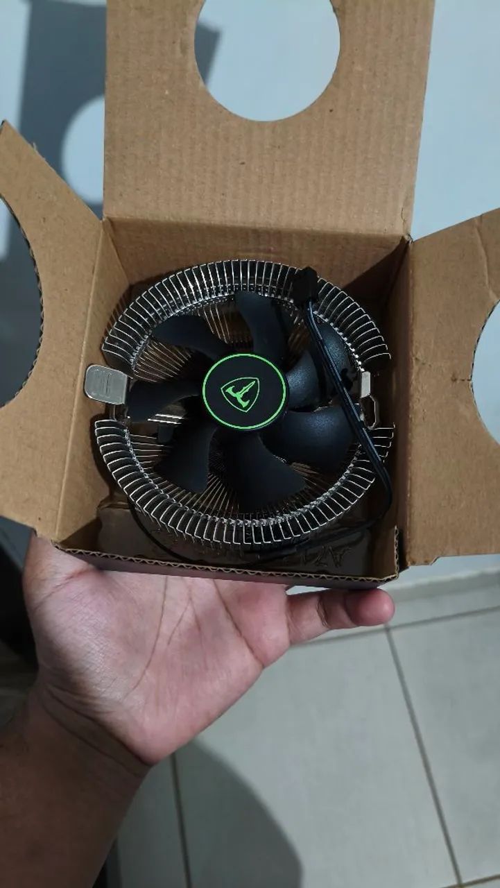 Ryzen 5 PRO 2400G + Cooler - Foto 3