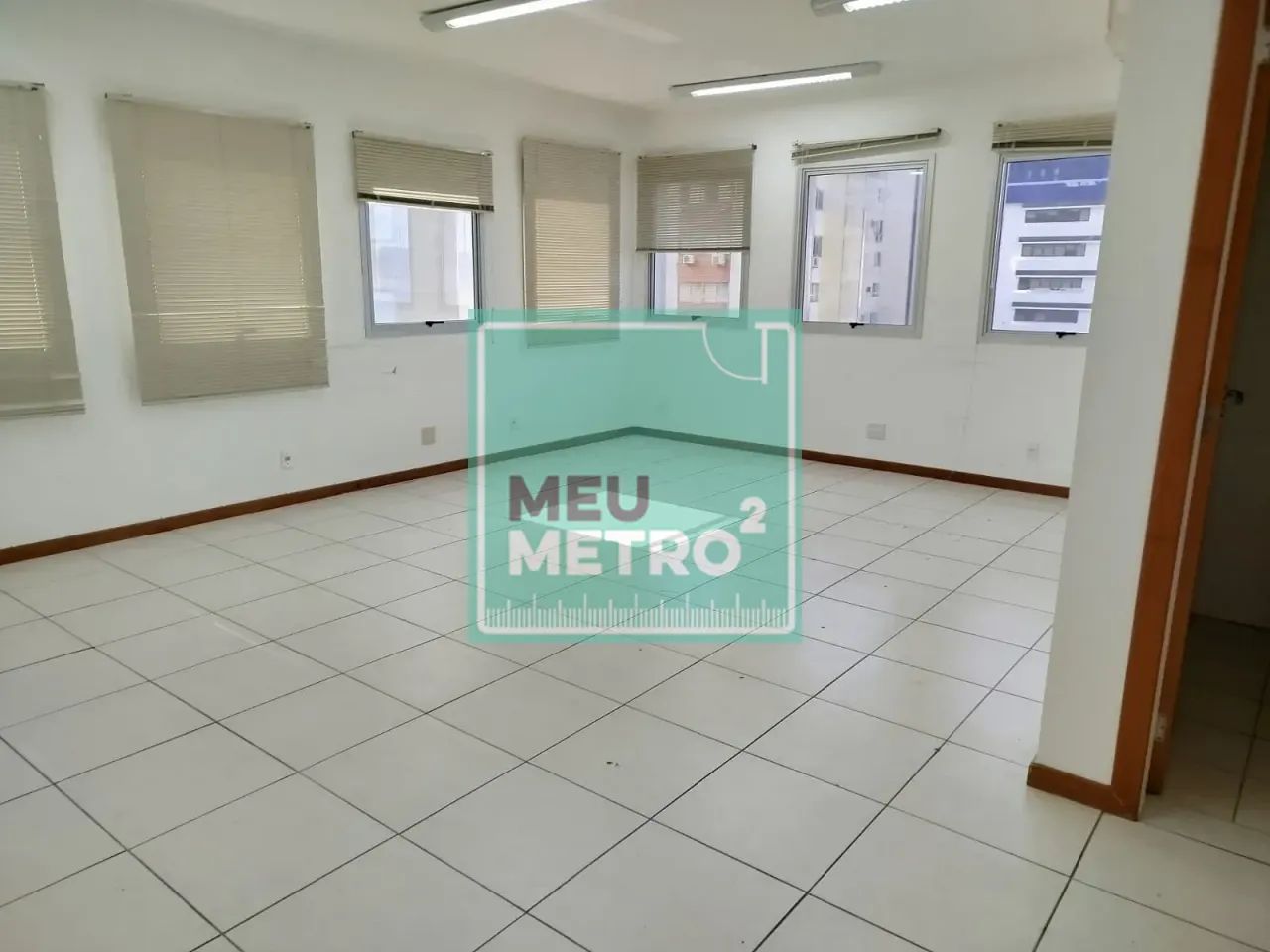 Sala à venda, no Centro, em Florianópolis.