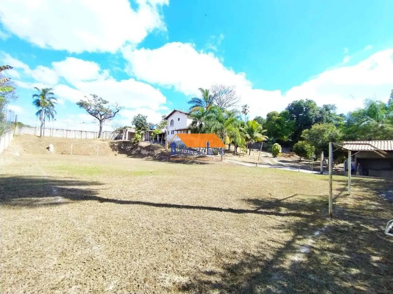 Sítio de 4 quartos no bairro Jardim Encantado