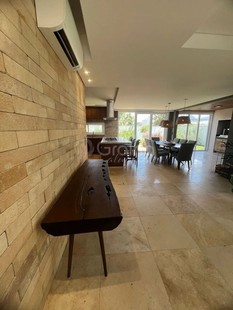 Em condomínio, com 4 quartos, mobiliada - Foto 4