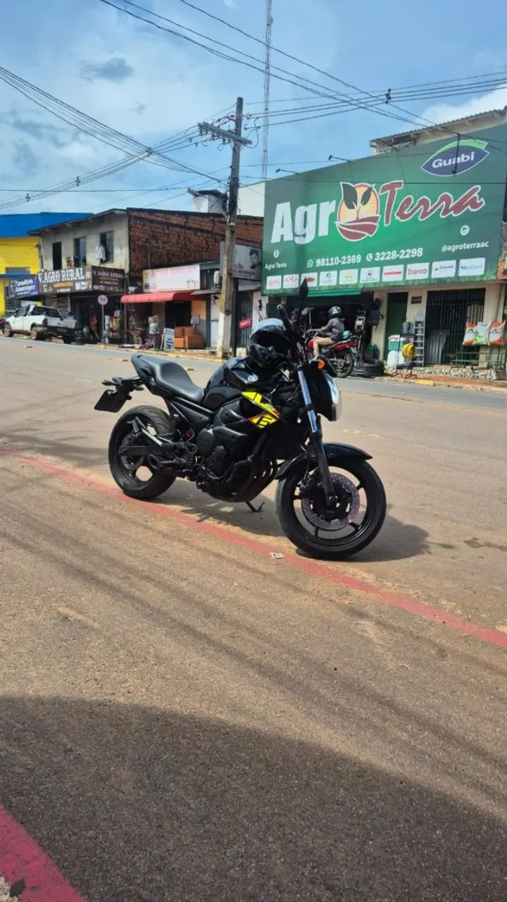 Yamaha XJ6 N 2012 - Foto 2