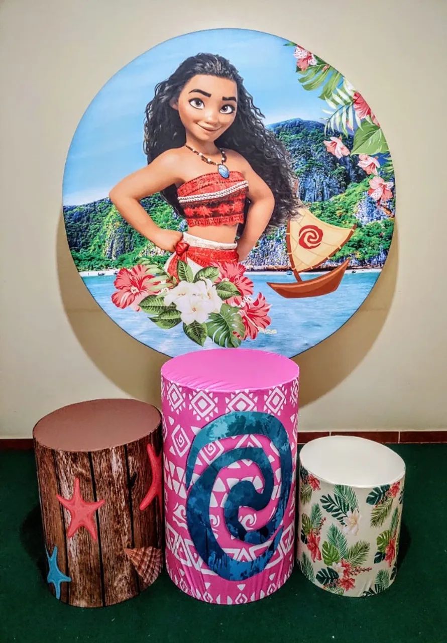  Painel e trio de capas de cilindos + 2 display de chão tema Moana.