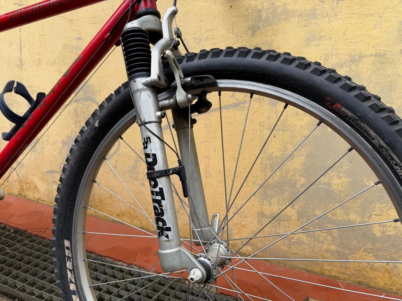 Bicicleta Specialized Rockhopper Aro 26 - Foto 3