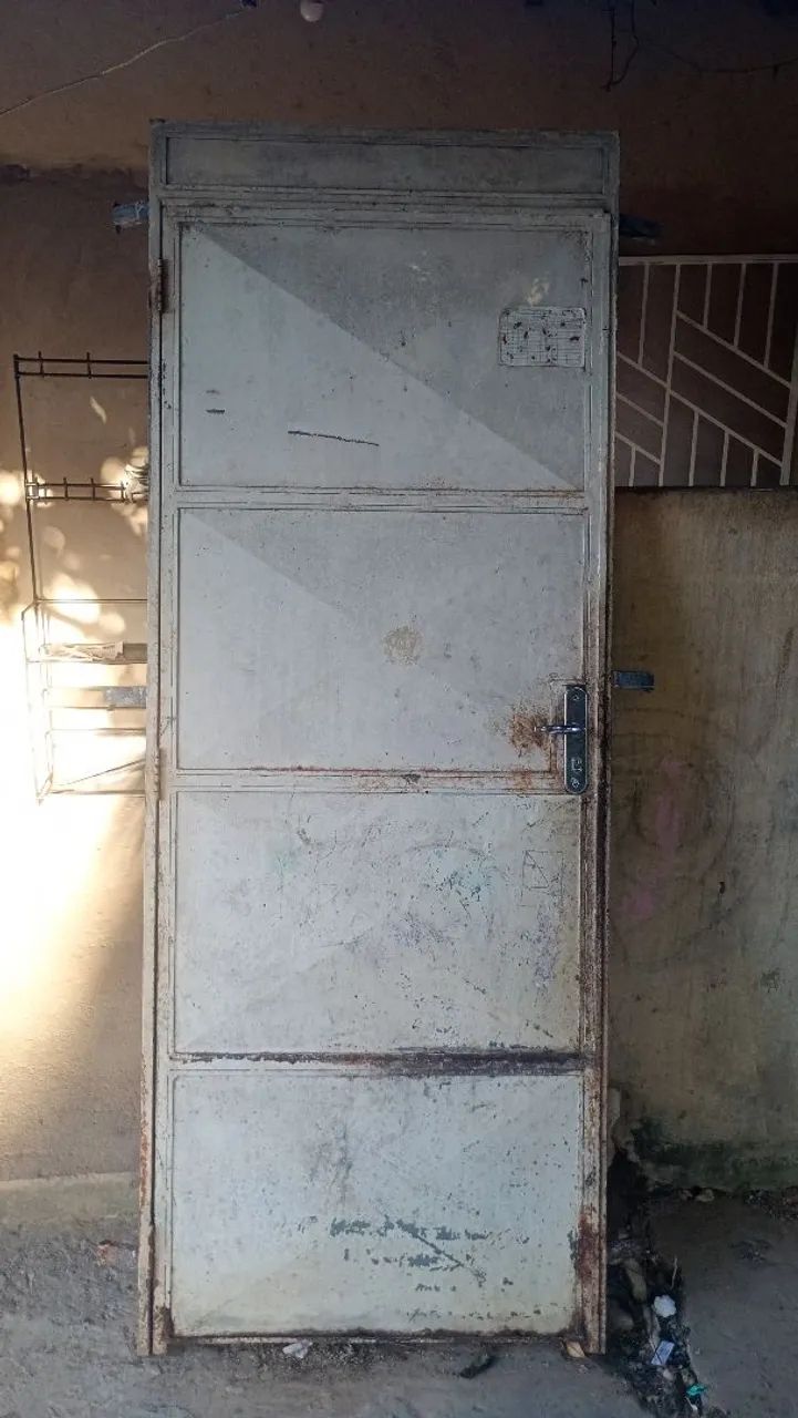 Porta de ferro 