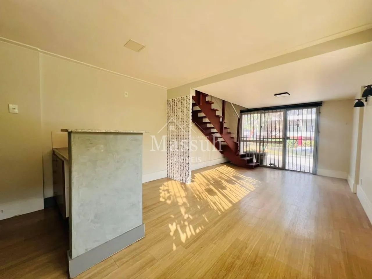 DUPLEX ESTILO CASA DE 2 QUARTOS (TRANSFORMADO EM 1 QUARTO GRANDE) NO CA 5 DO LAGO NORTE - Foto 4
