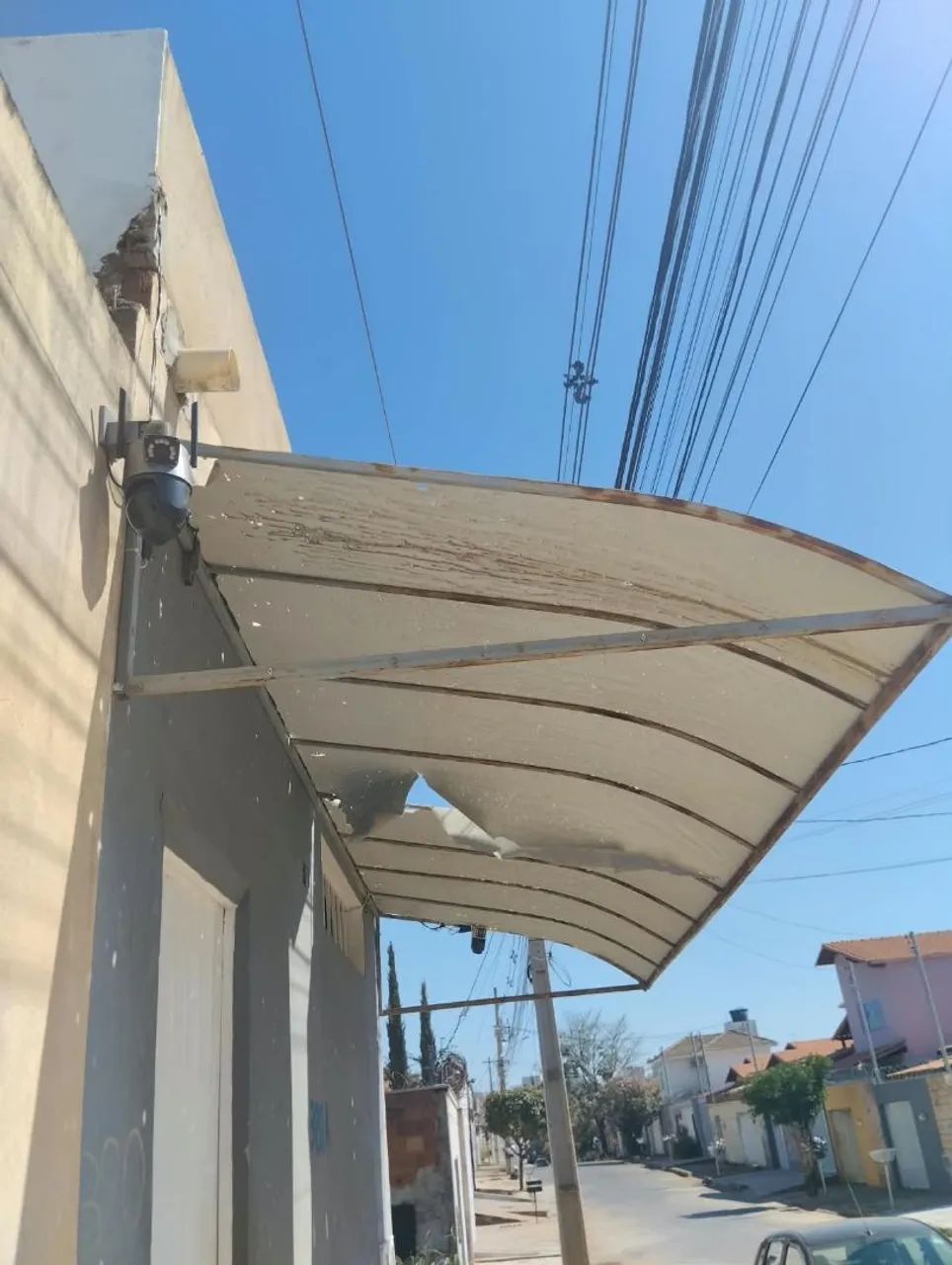 Vendo um toldo 