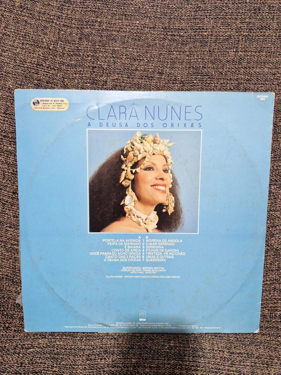LP Clara Nunes  - A Deusa dos Orixas - Foto 2