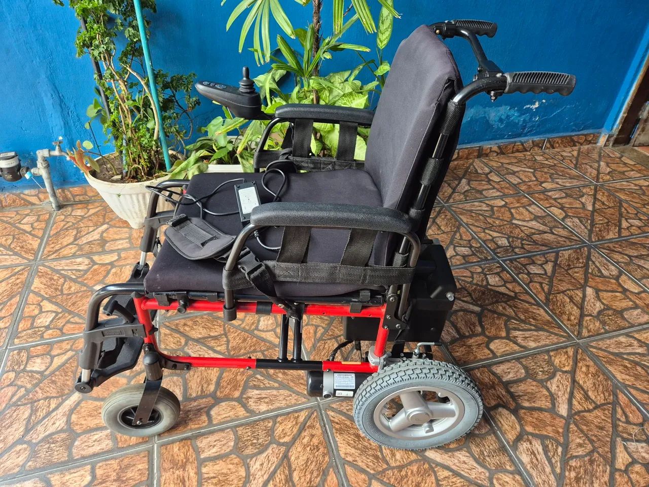 Cadeira motorizada ortobras E5 (nova) - Foto 2