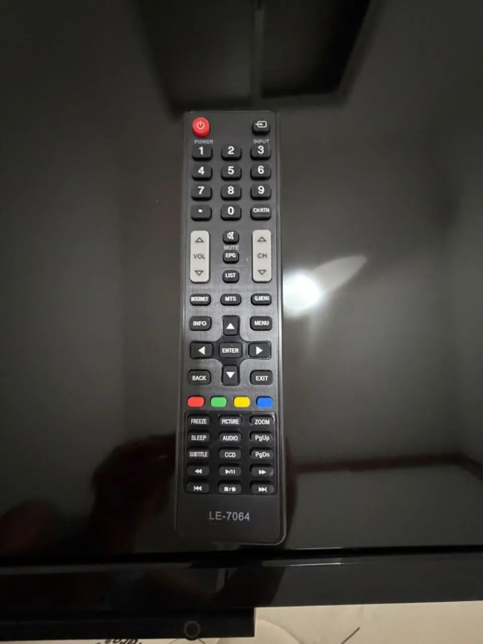 TV Toshiba LED 40 polegadas + Chromecast - Modelo 40L1500 - Foto 3