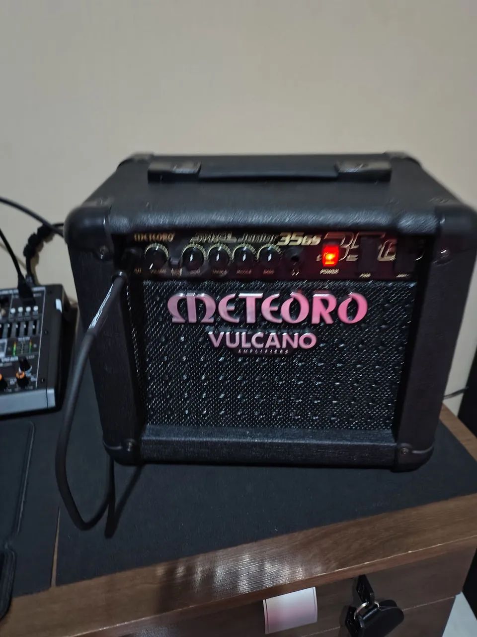 Amplificador meteoro Space Junior 35W - Foto 3