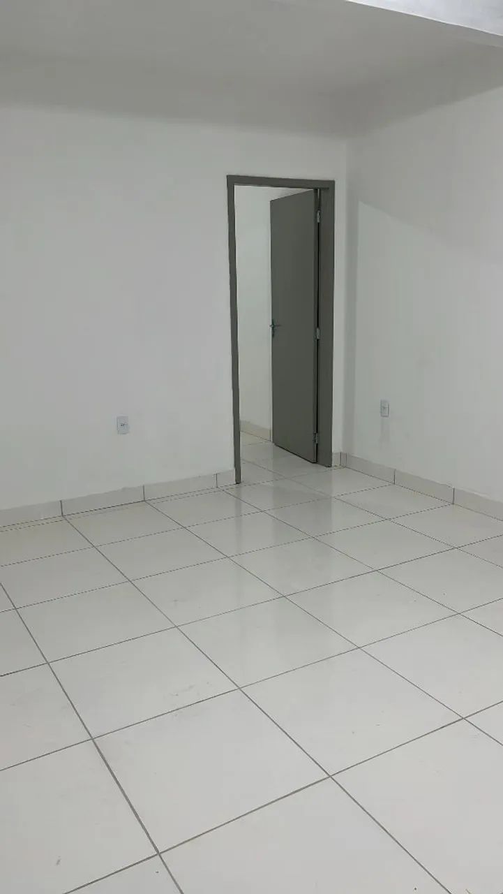 Alugo Ap. 2 Quartos Totalmente Reformado em São Silvano - Foto 2