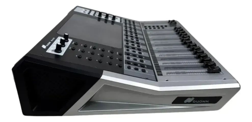 Mesa De Som Digital Duonn Atrium 32 Canais - Aparelhos de Som