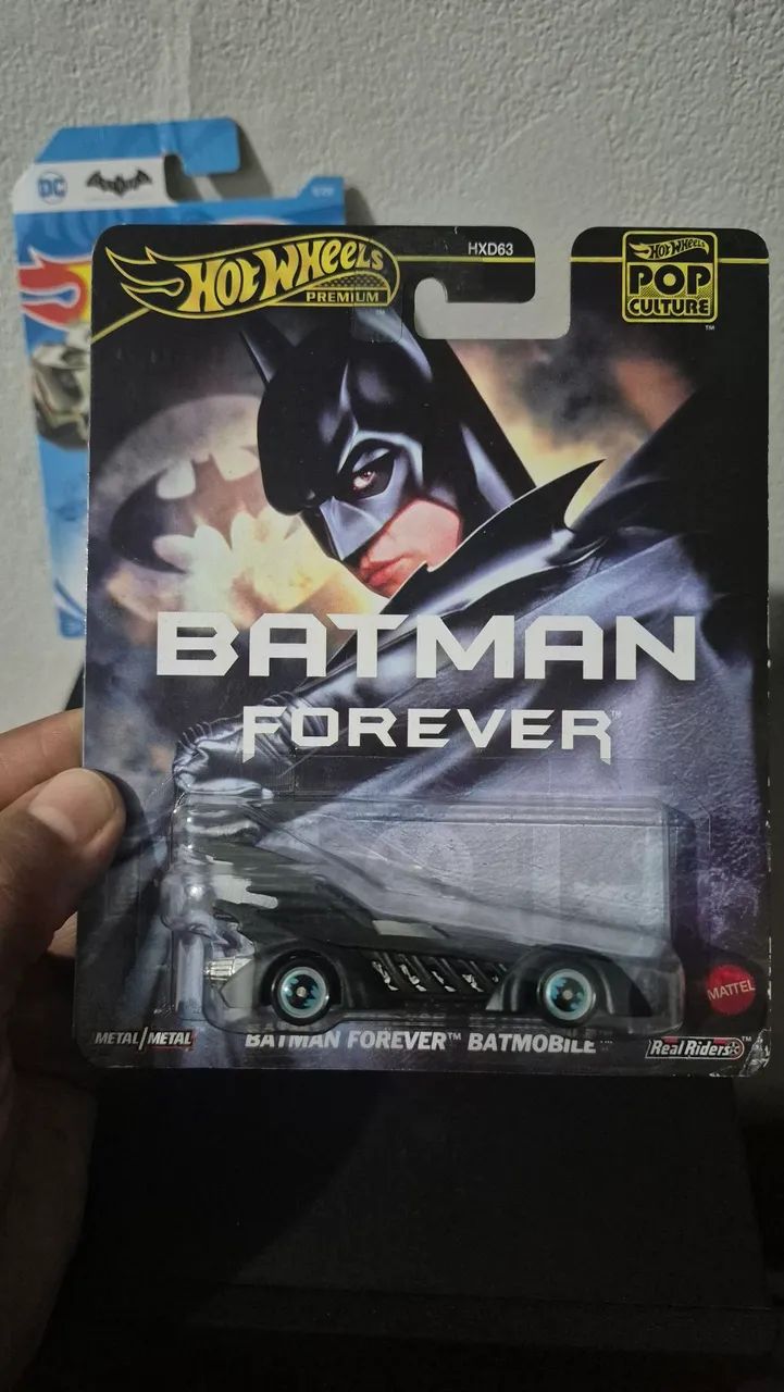 Hot Wheels Batman premium e basica - Foto 2