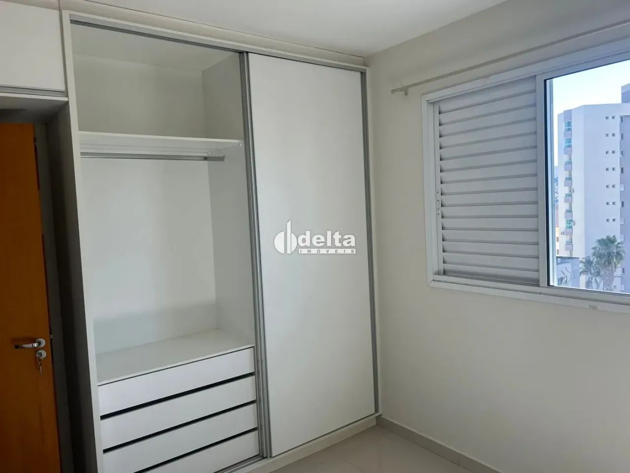 Apartamento com 3 quartos sendo 1 suíte disponível para venda no bairro Osvaldo Rezende em