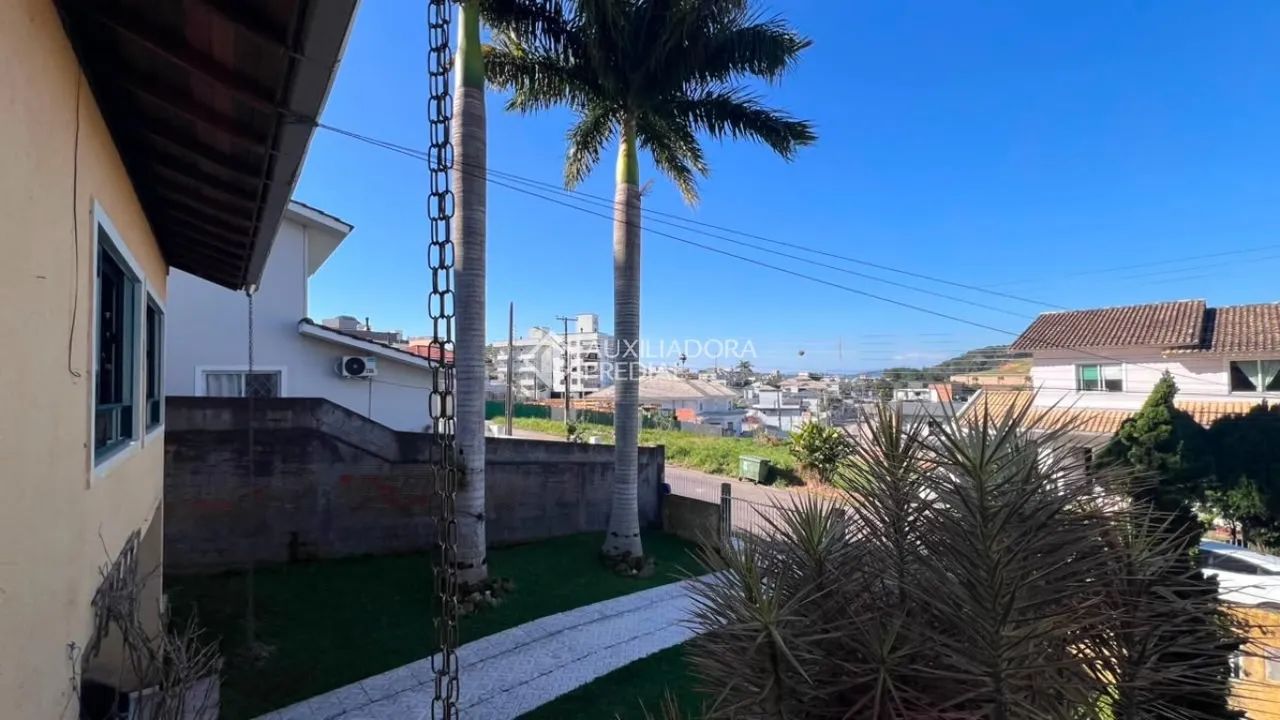 LINDA CASA DE 3 QUARTOS NA PEDRA BRANCA! - Foto 5