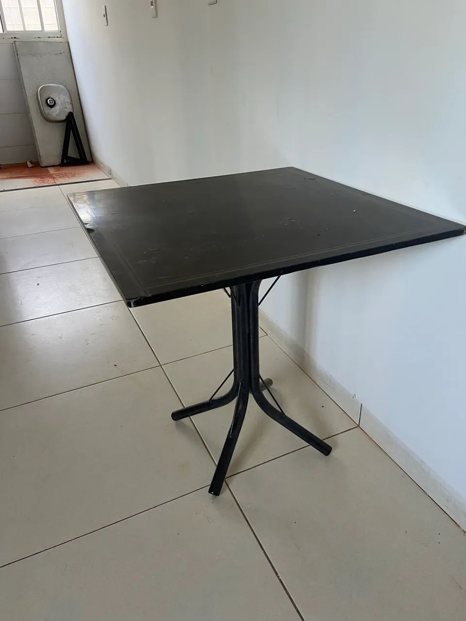 Vendo Mesa e Cadeiras - Foto 3