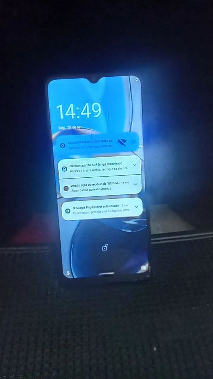 CELULAR MOTO E22 TELA LEVEMENTE TRINCADA  - Foto 3